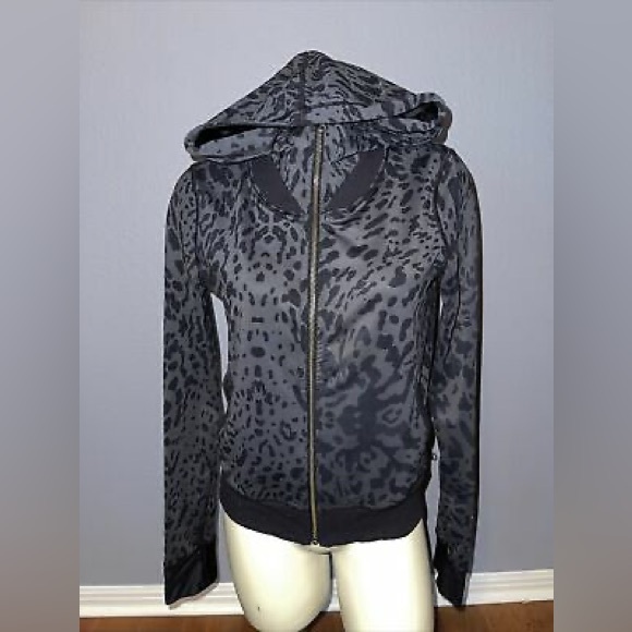 Lululemon Namaskar Hoodie - Picture 1 of 8